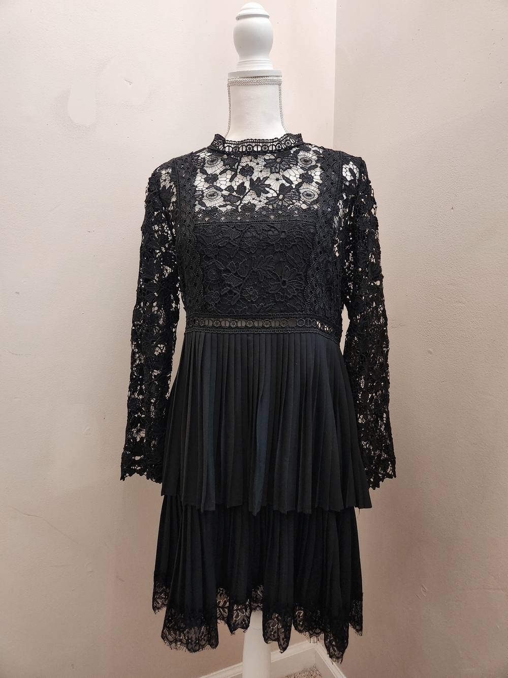 Zara Black Lace Tiered Long-Sleeve Dress